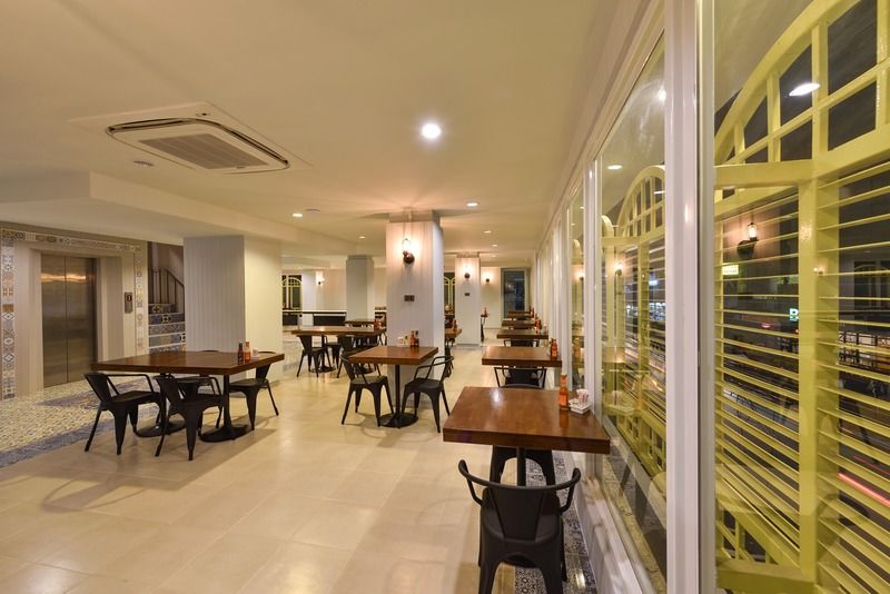 Hotel October Пхукет Экстерьер фото